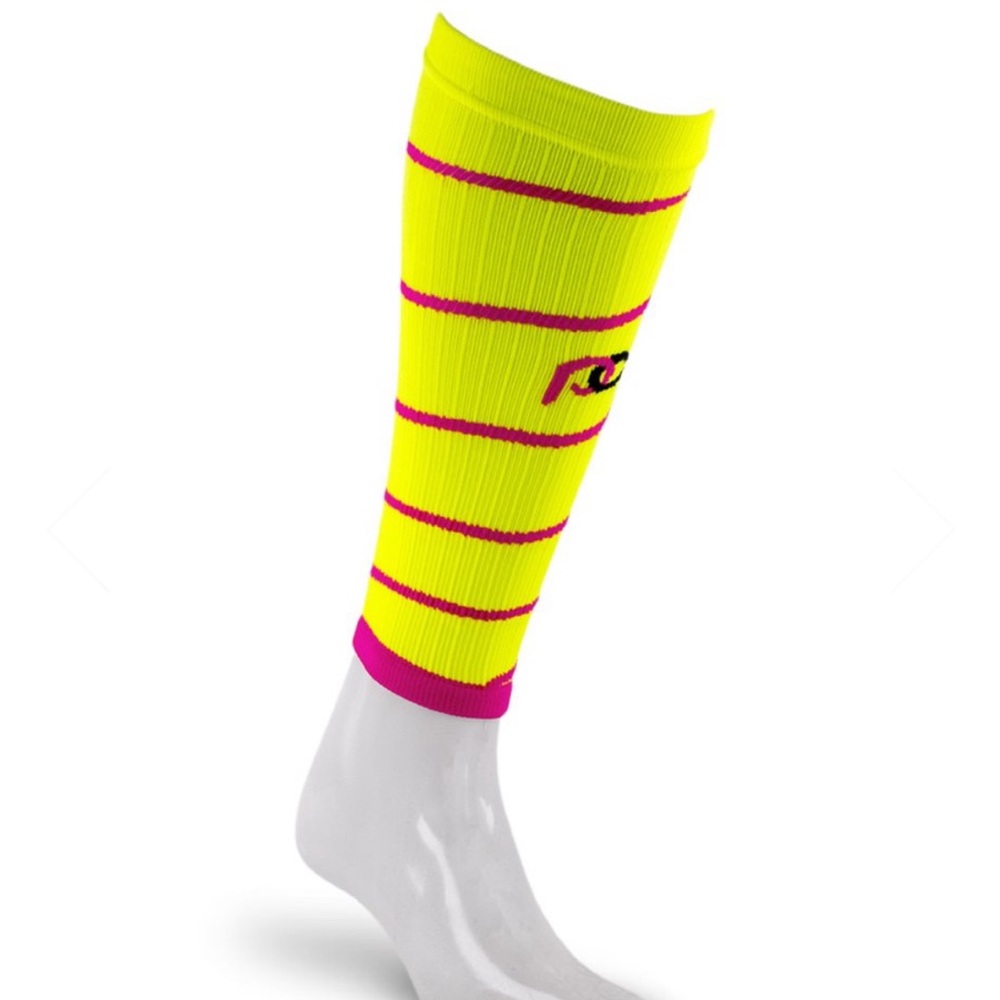 Pro Compression Calf sleeve in Raspberry Swirl